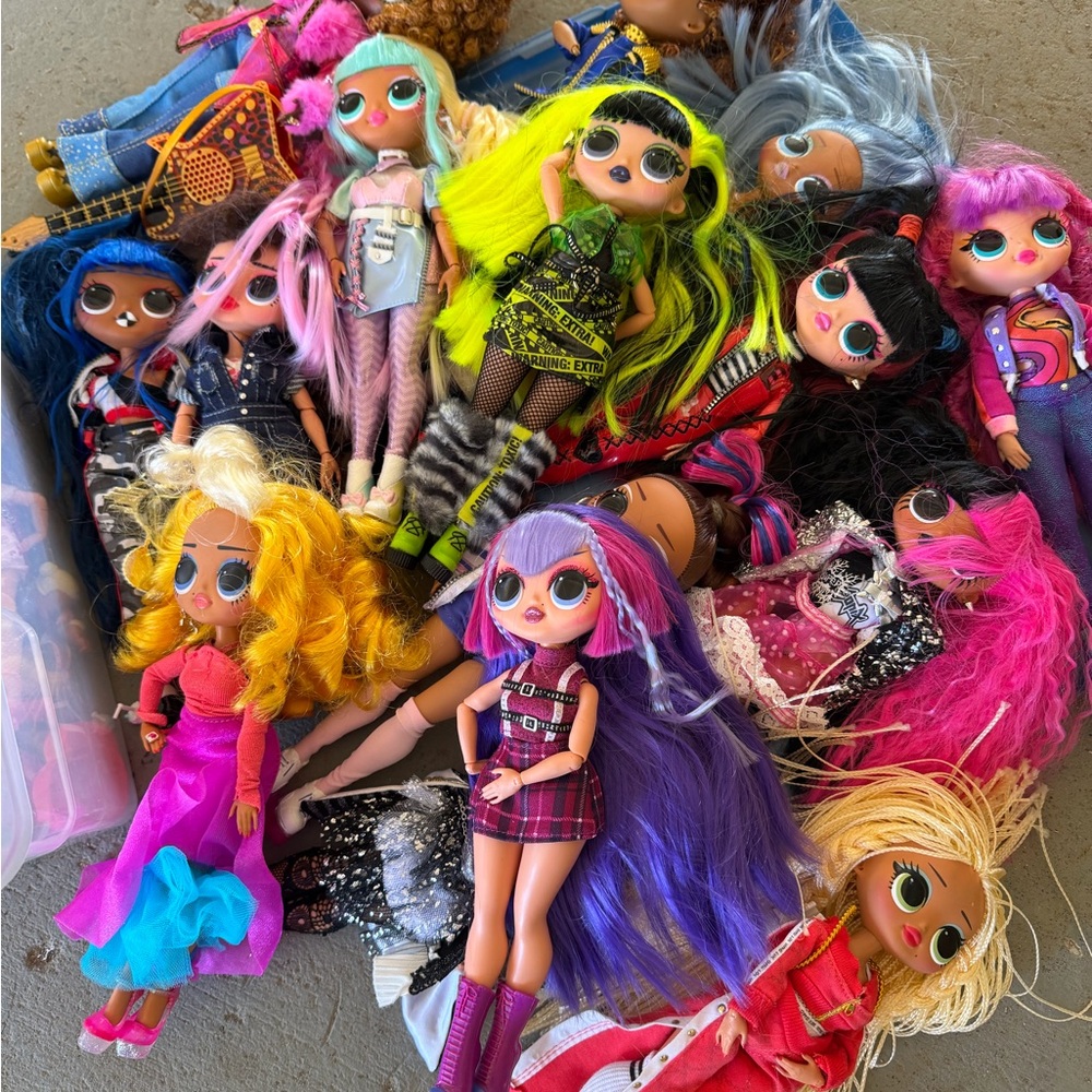 L.O.L. Surprise! Dolls with Neon and Pastel Hair